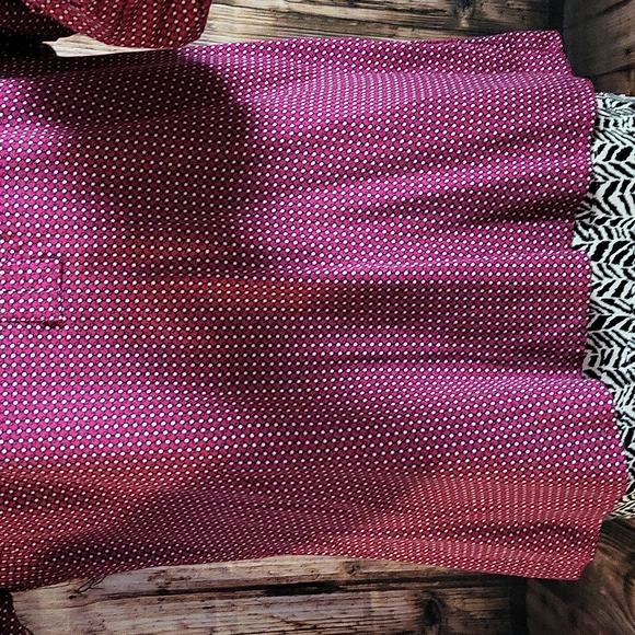 NWOT Hilfiger Women's Long Sleeve Printed Blouse Size L - Picture 2 of 9